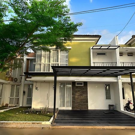 Blessimore Springhill 4Br Palembang Buitenkant foto