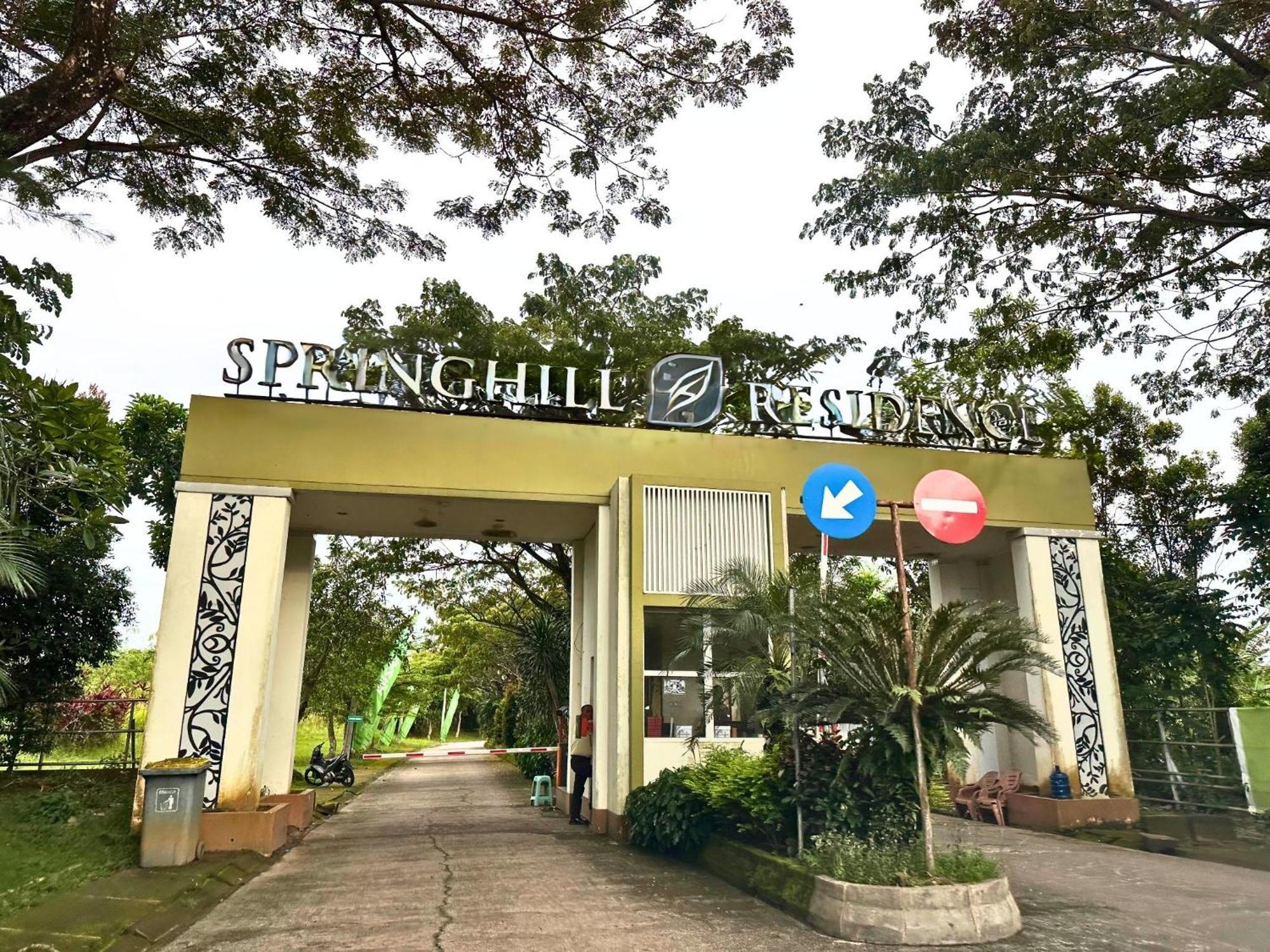 Blessimore Springhill 4Br Palembang Buitenkant foto